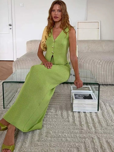 New V-neck Sleeveless Top and Vest Long Skirt 2 Piece set CODE: KAR4027