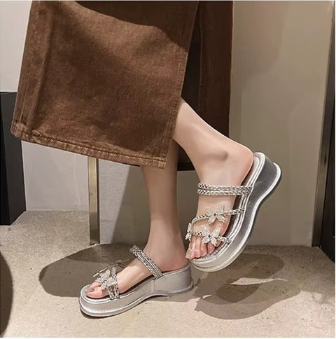 New Butterfly Flat Heeled Thick Sole Sandals CODE: KAR4102