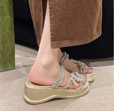 New Butterfly Flat Heeled Thick Sole Sandals CODE: KAR4102