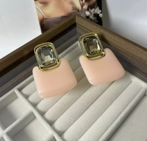 New Trend Metal Resin Geometric Square Large Earring CODE: KAR4110