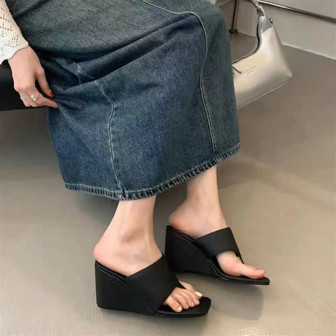 New Fashion Slimming Slope-Heel Flip Flops Sandals CODE: KAR4172