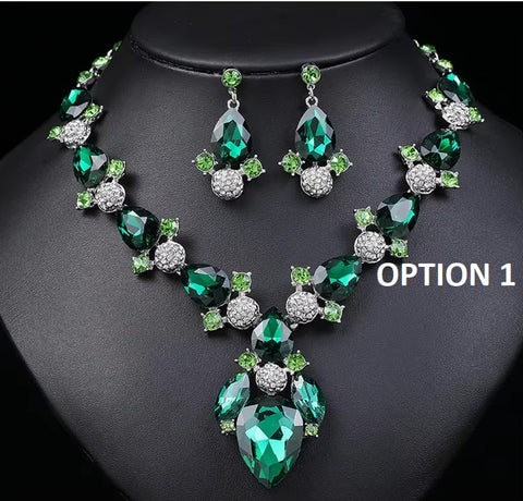 New Fashion Crystal Alloy Necklace And Earring Set CODE: KAR4304