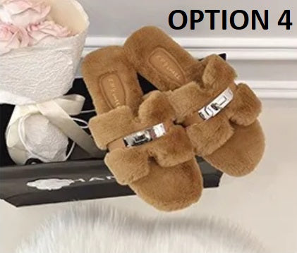 New Fashion fluffy cute designer fur slippers CODE: KAR4403