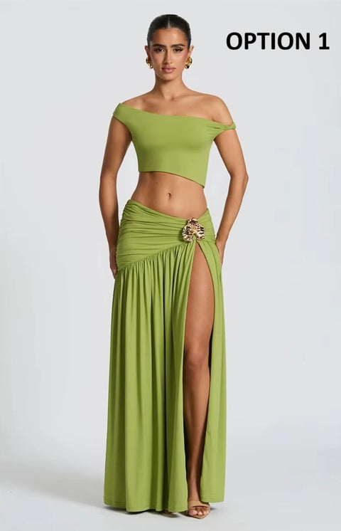 New Skew Collar Crop Top And Backless Pleated Skirt Two Piece Set CODE: KAR4512