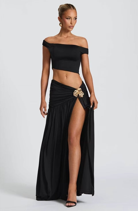New Skew Collar Crop Top And Backless Pleated Skirt Two Piece Set CODE: KAR4512