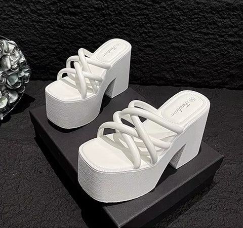 New Chunky High Heel Summer Trendy Platform Sandals CODE: KAR4524
