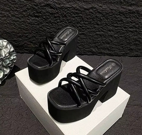 New Chunky High Heel Summer Trendy Platform Sandals CODE: KAR4524