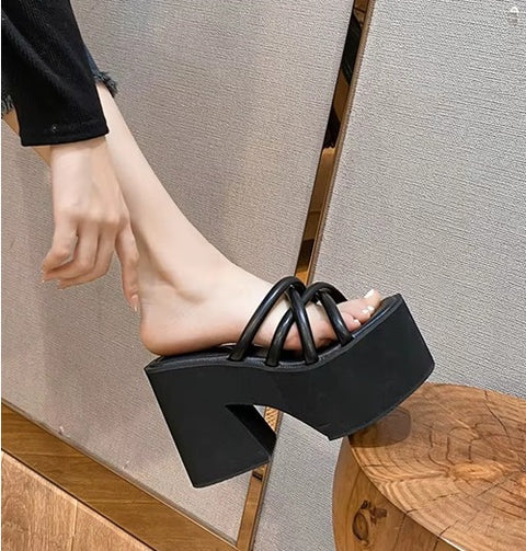 New Chunky High Heel Summer Trendy Platform Sandals CODE: KAR4524