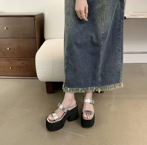 New Thick Bottom Belt Buckle Fashion High-heeled Sandals CODE: KAR4525