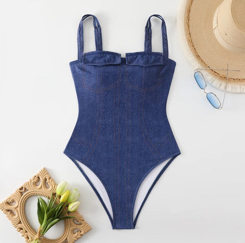 New One Piece with Slit Pan Elegant Swimsuit CODE: KAR4543