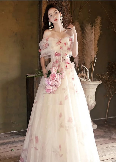 New One Shoulder Three-dimensional Petal Mesh Strapless Dress CODE: KAR4556