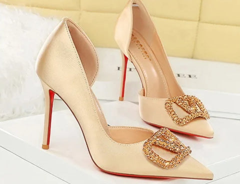 New High Cut Out Buckle Pointed Toe Heels CODE: KAR4667
