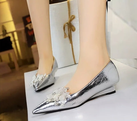 New Pointed Toe Fashion Flower Pumps Heels CODE: KAR4673