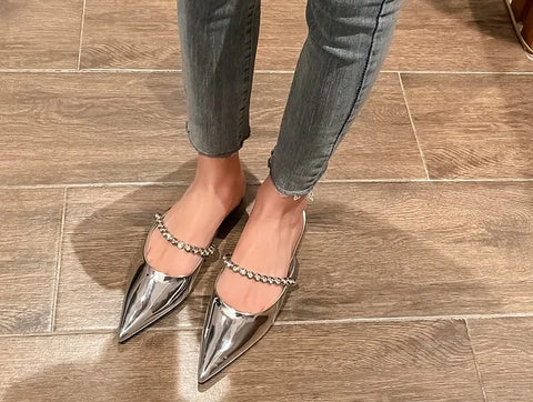 New Exquisite Pointed Tip Mule Shoes Luxury Baotou Casual Slippers CODE: KAR4735