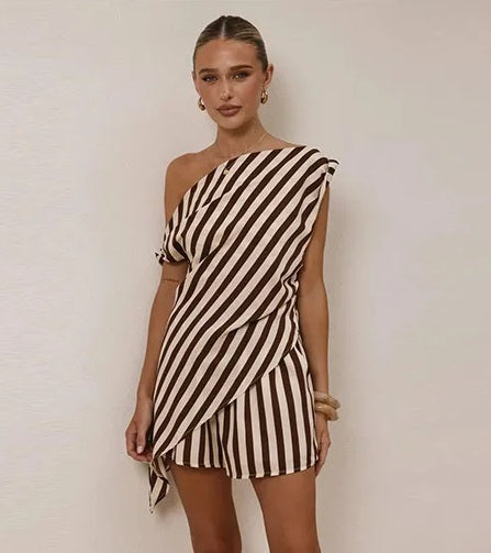 New Printed Oblique Shoulder Top Shorts 2 Pieces Set CODE: KAR4802