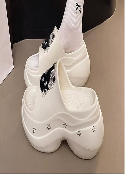 New Fashion Hello Kitty Eva Slippers CODE: KAR4815