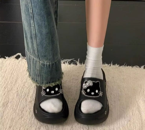 New Fashion Hello Kitty Eva Slippers CODE: KAR4815