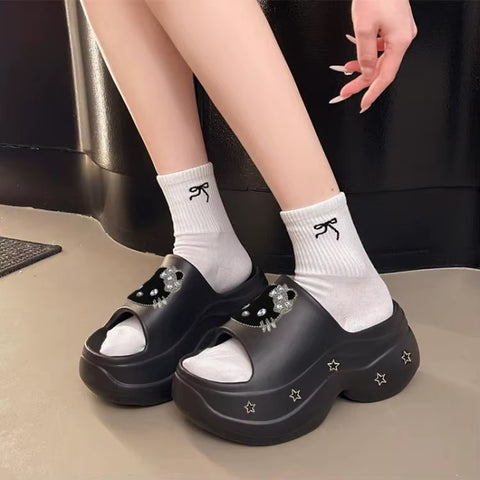 New Fashion Hello Kitty Eva Slippers CODE: KAR4815