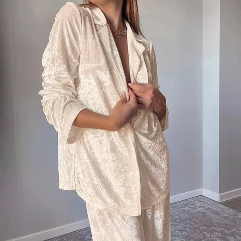 New Winter Loose Velvet Two Piece Pajamas Set CODE: KAR4851