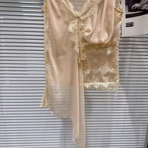 New Fashion Asymmetrical Twist Design Lace Patchwork Tank Top CODE: KAR4973