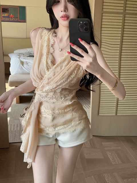 New Fashion Asymmetrical Twist Design Lace Patchwork Tank Top CODE: KAR4973