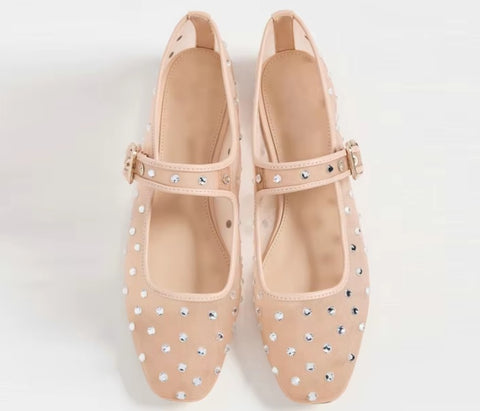 New Mesh Flat Sole Low Heel Commuting Fashionable Shoes CODE: KAR5140