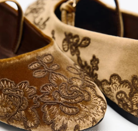 New Retro Floral Buckle Strap Casual Flats CODE: KAR5142