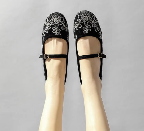 New Retro Floral Buckle Strap Casual Flats CODE: KAR5142