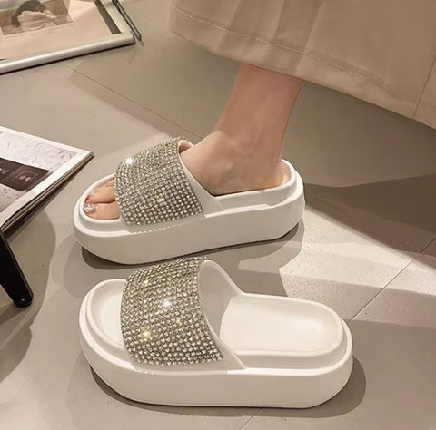 New Thick-soled Casual Outing Wedge Slippers CODE: KAR5150