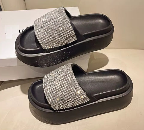 New Thick-soled Casual Outing Wedge Slippers CODE: KAR5150