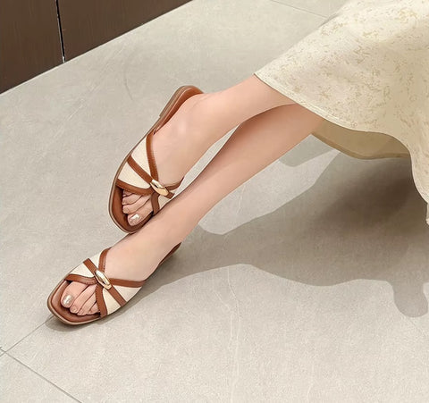 New Fashion Belt Buckle Brand Designer Flats Slippers CODE: KAR5154