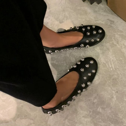 New Rivet Round Head Flat Casual Sneakers Shoes CODE: KAR5170