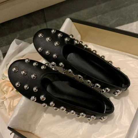 New Rivet Round Head Flat Casual Sneakers Shoes CODE: KAR5170