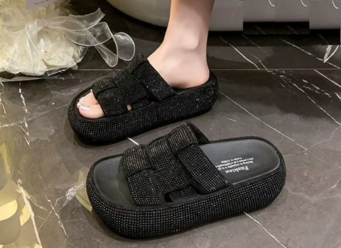 New Thick-soled Open-toe Comfortable Anti-slip Slippers CODE: KAR5177