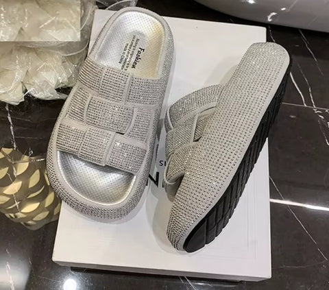 New Thick-soled Open-toe Comfortable Anti-slip Slippers CODE: KAR5177