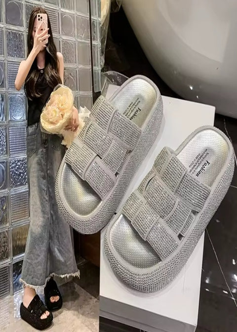 New Thick-soled Open-toe Comfortable Anti-slip Slippers CODE: KAR5177