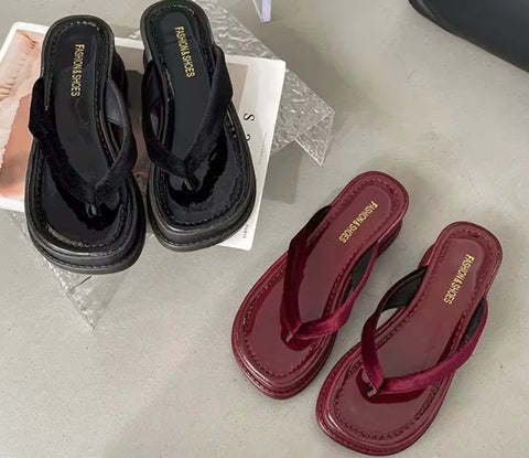 New Fashion Elegant Thick Bottom Flip Flop Slippers CODE: KAR5184