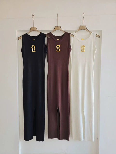 New Spliced Metal Buckle Knit Dresses CODE: KAR5197