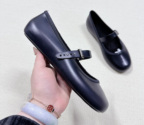 New Round Head Flat Bottom Casual Shoes CODE: KAR5206