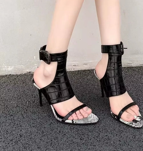 New Pointed Toe Thick Soled with Exposed Toe Heels CODE: KAR5220