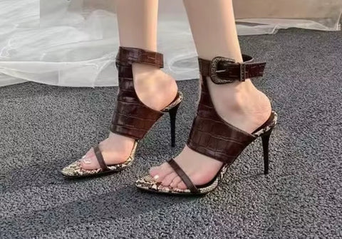 New Pointed Toe Thick Soled with Exposed Toe Heels CODE: KAR5220