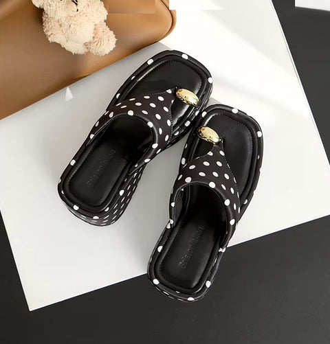 New Thick Bottom Foot-Strap Slippers Sandals CODE: KAR5221