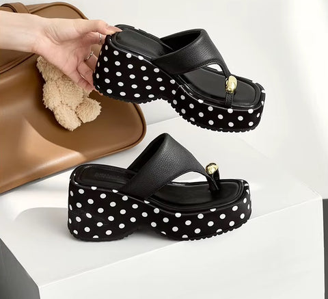 New Thick Bottom Foot-Strap Slippers Sandals CODE: KAR5221