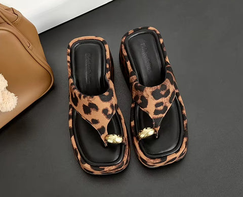 New Thick Bottom Foot-Strap Slippers Sandals CODE: KAR5221