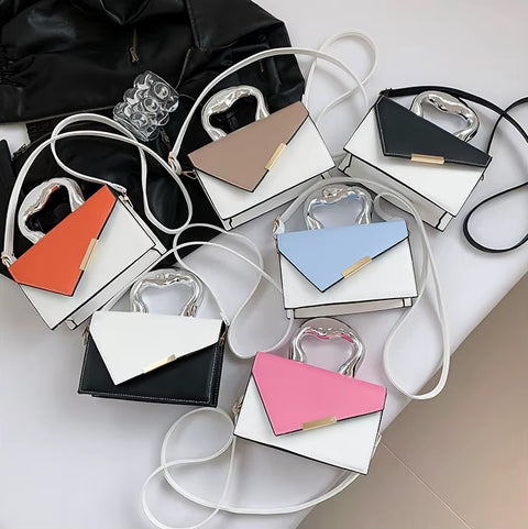 New All-Match European and American Personalized Portable Messenger Bag CODE : KAR3732