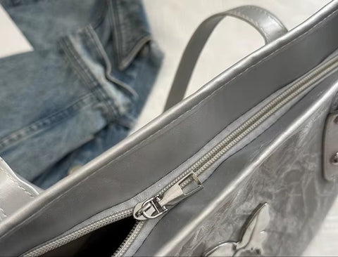 New Casual Large Capacity Butterfly Hardware Shoulder Bag CODE: KAR3735