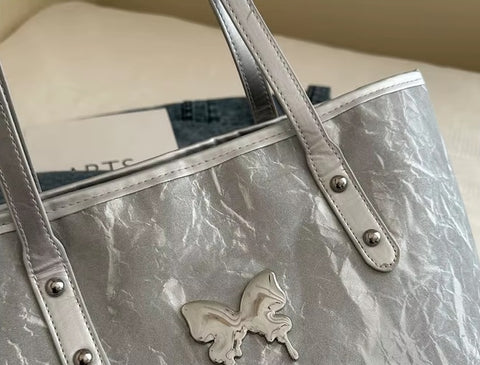 New Casual Large Capacity Butterfly Hardware Shoulder Bag CODE: KAR3735