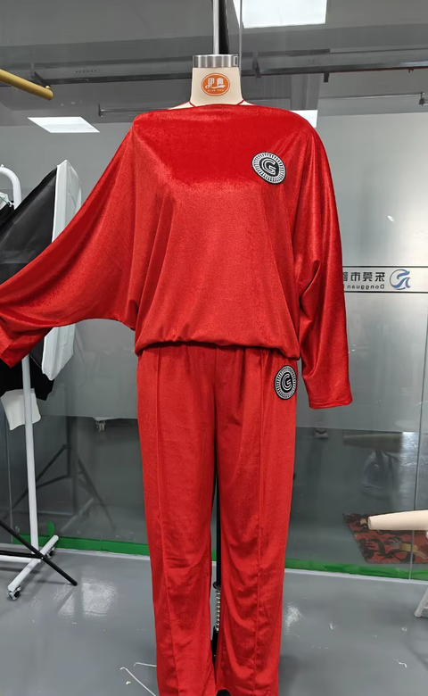 New Fashion Autumn Winter Velvet Solid O-Neck Bat Sleeve Set  CODE: KAR3764