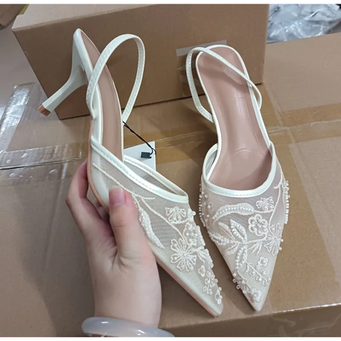 Fashion Elegant Pointed toe Mesh Flowers Embroided  Beading Thin High heels CODE: KAR3831