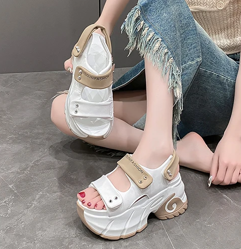 New Leisure Chunky Peep Toe High Heels Platform Sandals SIZE: 35 CODE: READY1551